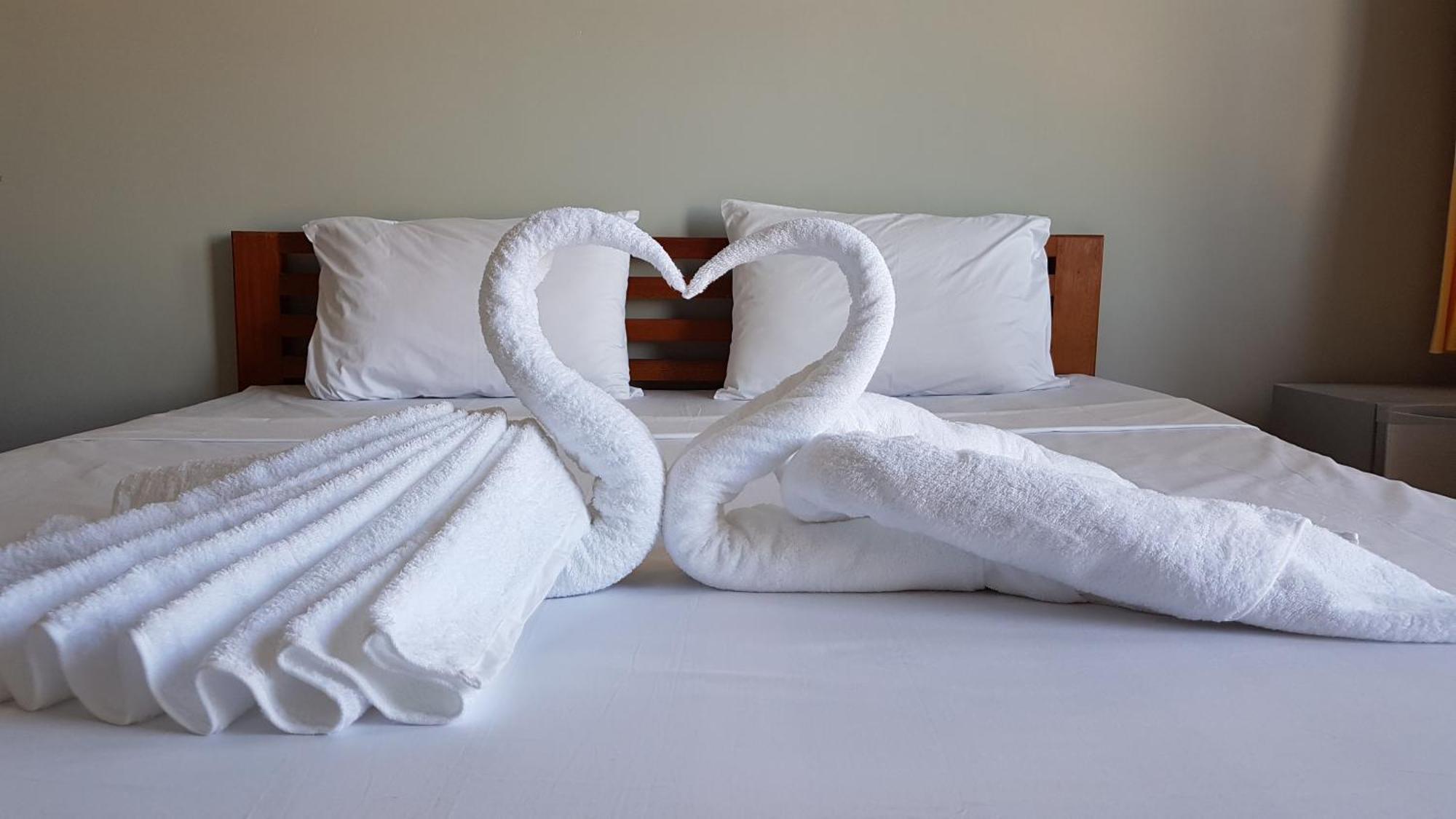 Two Moons Resort 贡布 外观 照片