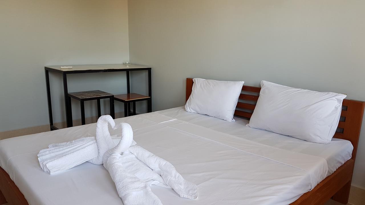 Two Moons Resort 贡布 外观 照片